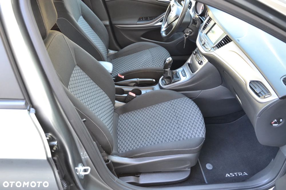 Opel Astra 1.4 T Dynamic - 7