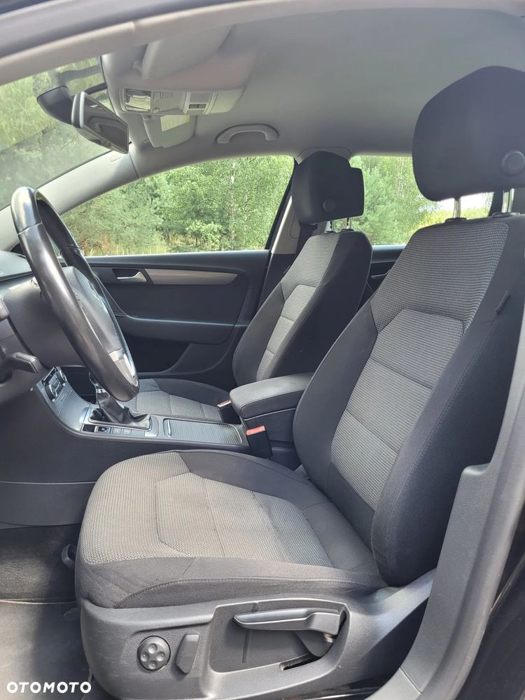 Volkswagen Passat 2.0 TDI BlueMotion Technology Comfortline - 14