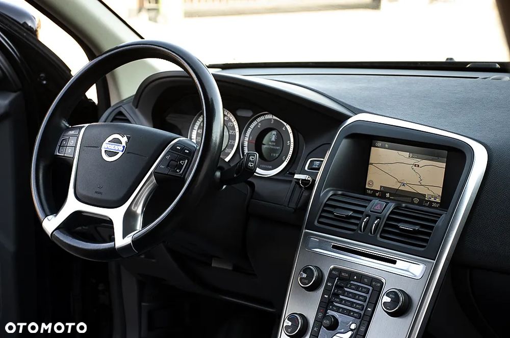 Volvo XC 60 DRIVe Momentum - 23