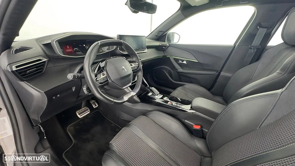 Peugeot 2008 1.2 PureTech GT Pack EAT8 - 24