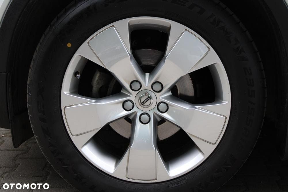Volvo XC 40 - 25