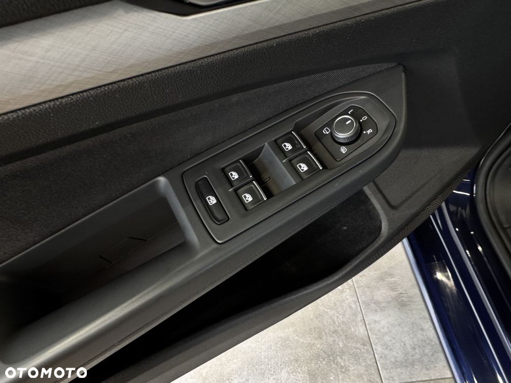 Volkswagen Golf - 16