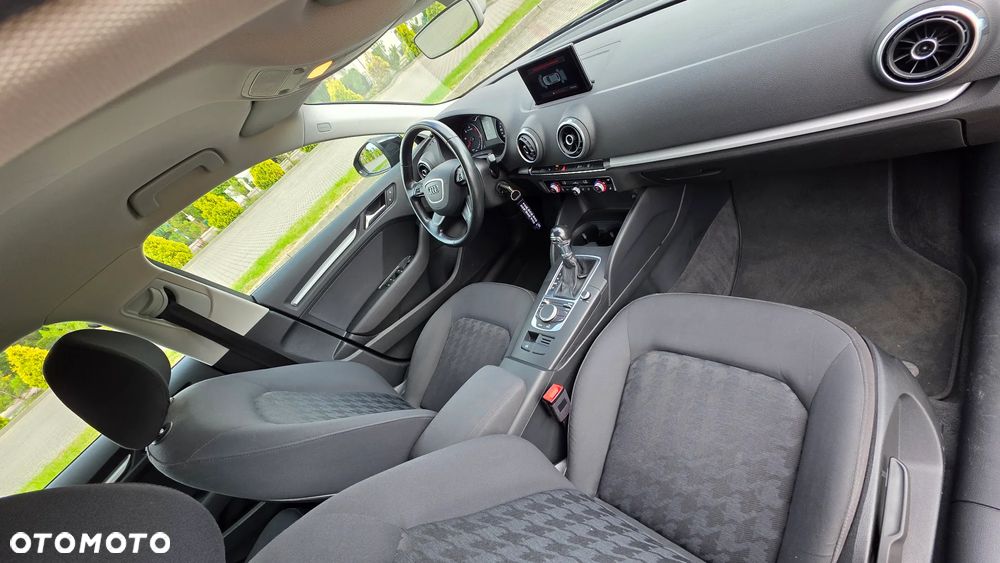 Audi A3 Sportback 1.6 TDI (clean diesel) S tronic Attraction - 24