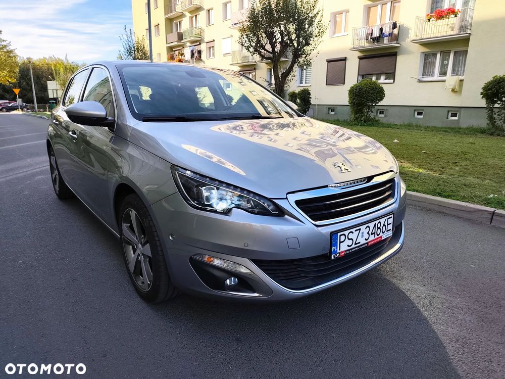 Peugeot 308 - 1