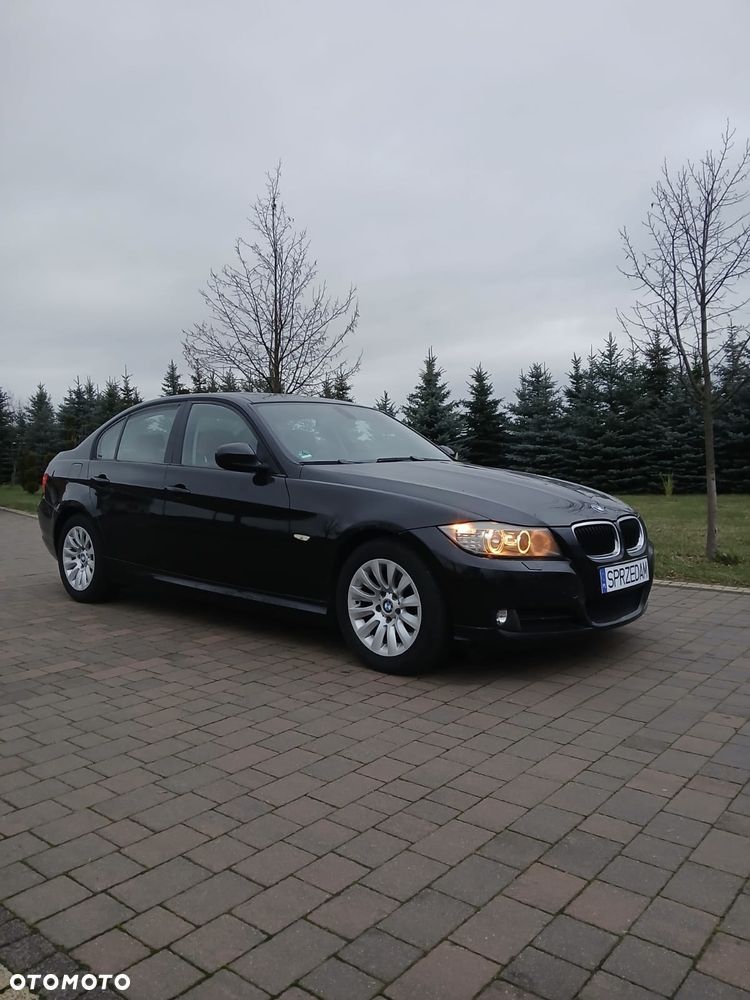 BMW Seria 3 318i - 5