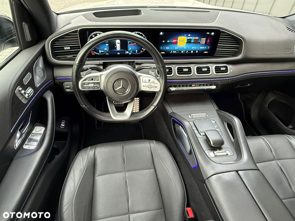 Mercedes-Benz GLS - 22