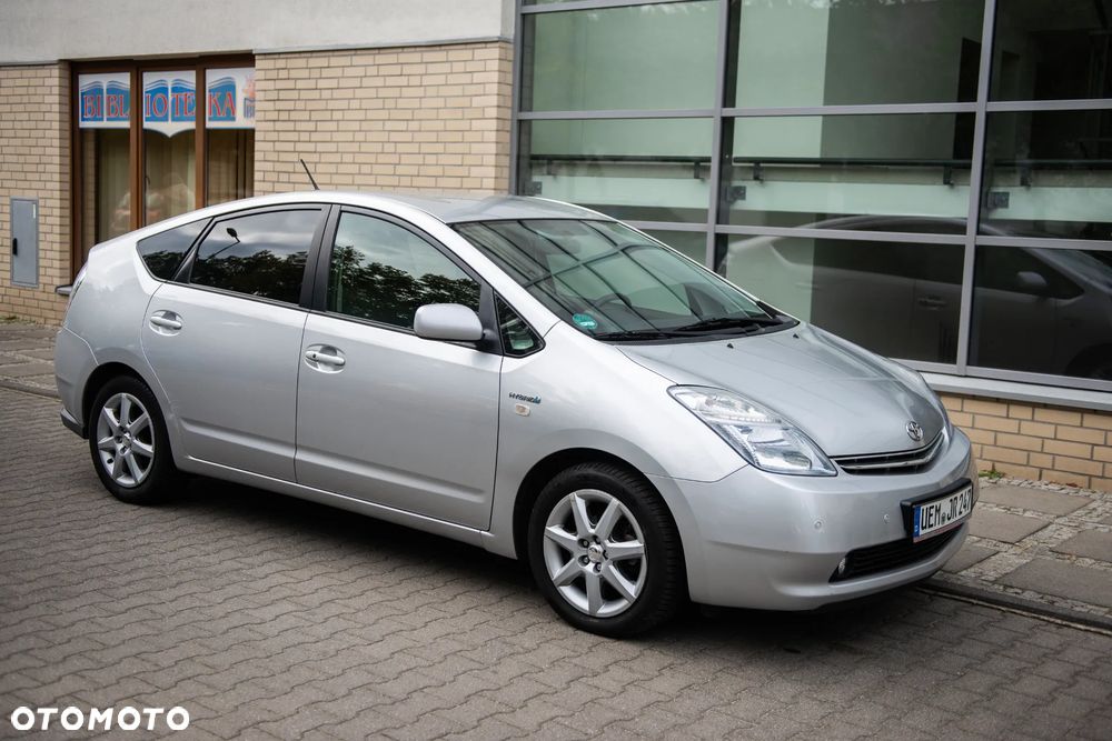 Toyota Prius 1.5 VVT-i Prestige - 10