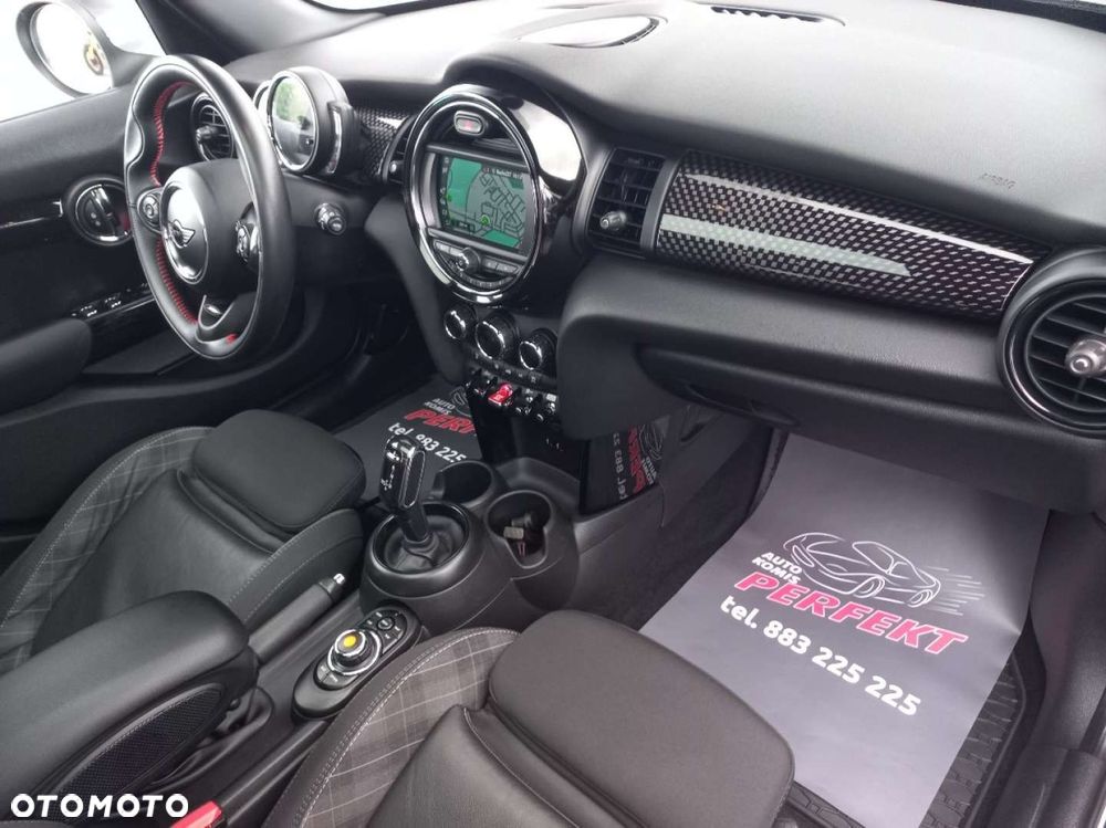 MINI John Cooper Works - 16