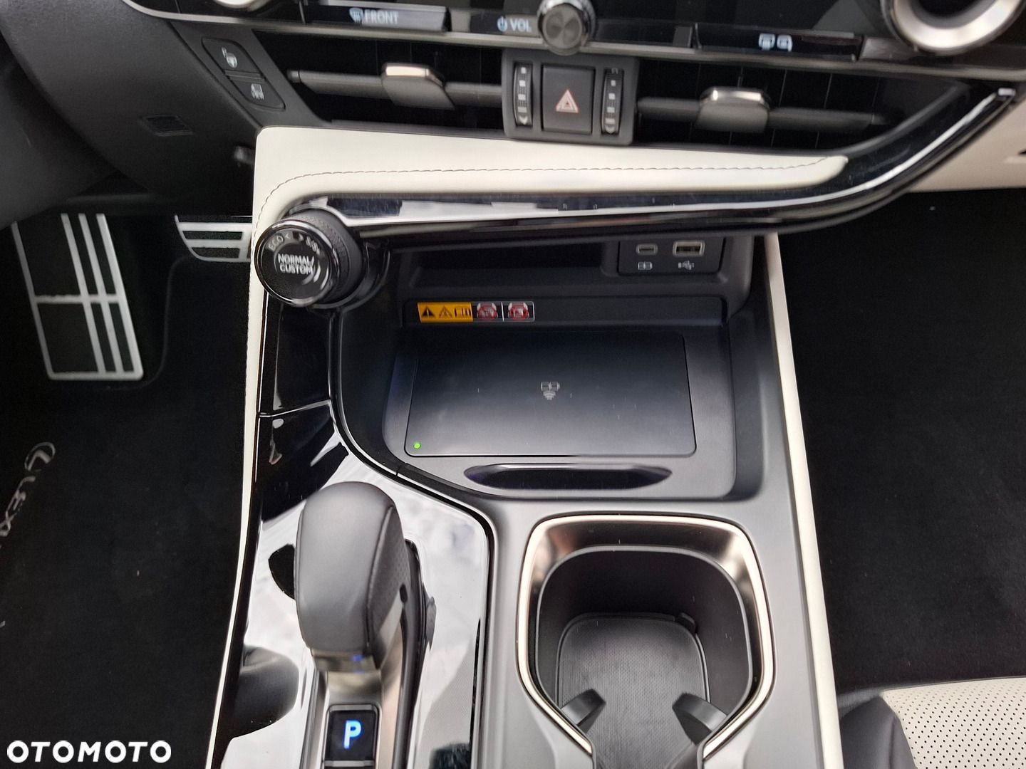 Lexus NX - 33