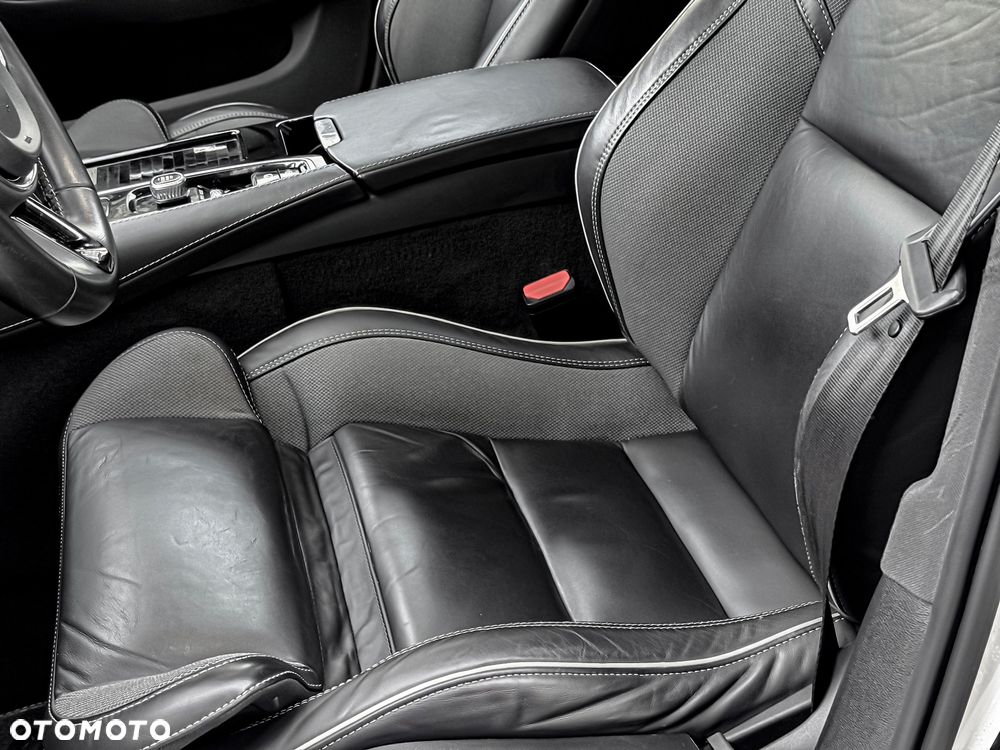 Volvo V60 T8 AWD Recharge Geartronic RDesign - 21