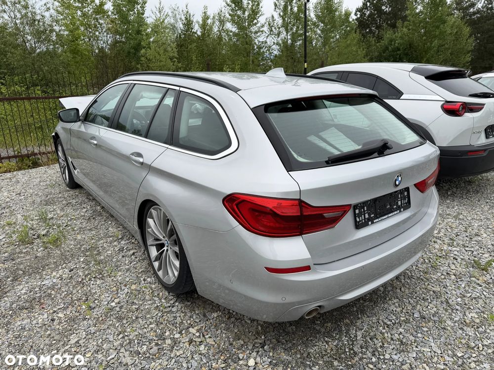 BMW Seria 5 530d xDrive Sport Line - 3