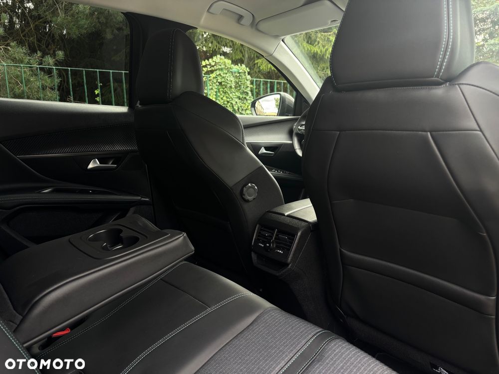 Peugeot 3008 1.6 PureTech Hybrid PHEV Allure Pack S&S EAT8 - 22