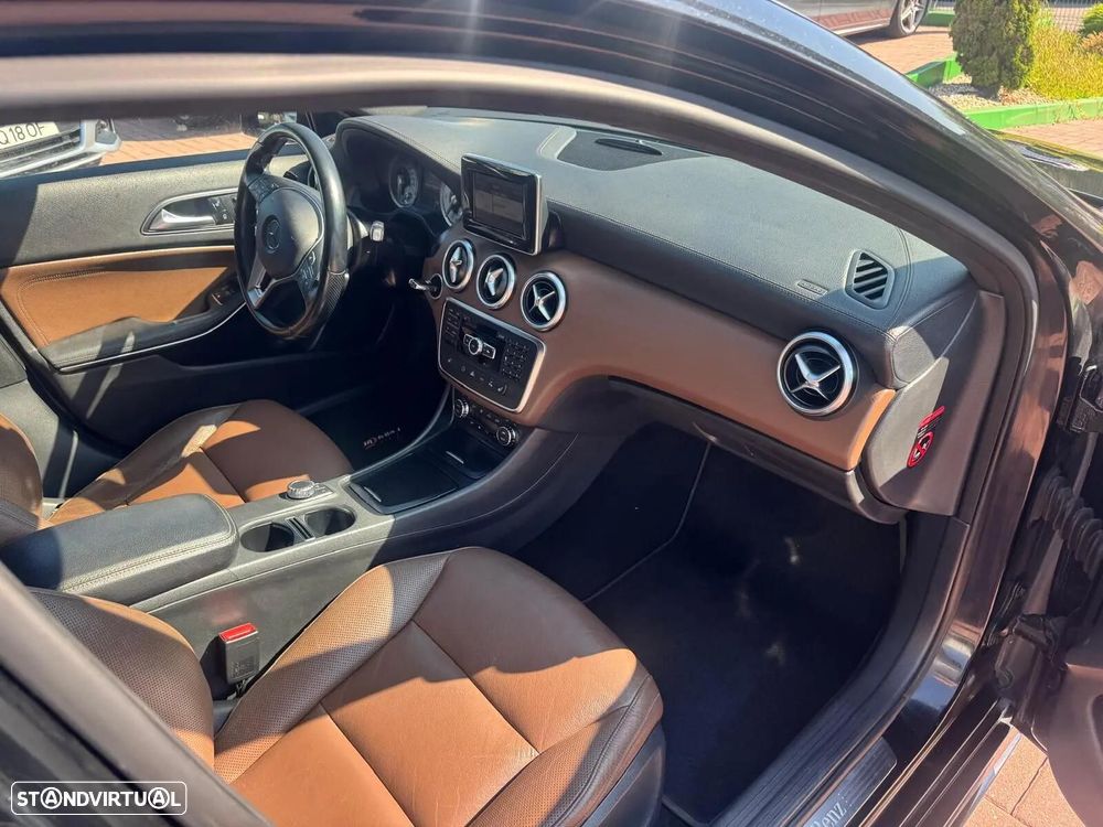 Mercedes-Benz A 220 - 18