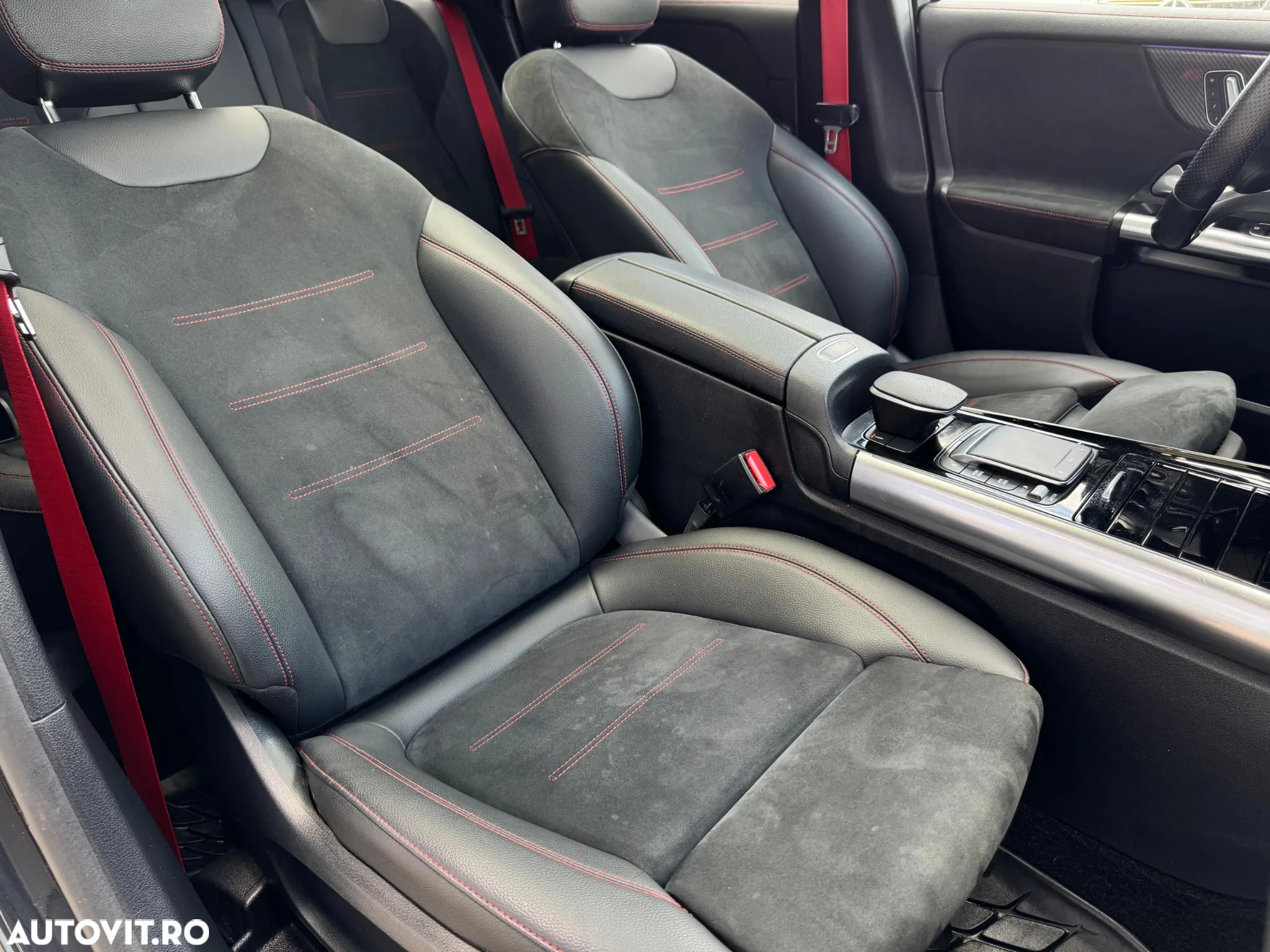 Mercedes-Benz GLA AMG 35 4MATIC - 13