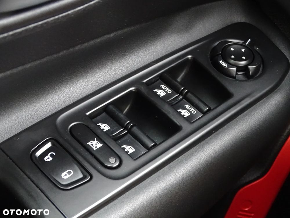 Jeep Renegade 1.6 MultiJet Sport FWD S&S - 28