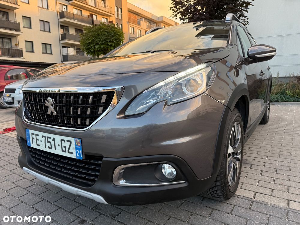 Peugeot 2008 PureTech 110 Stop&Start EAT6 Allure - 3
