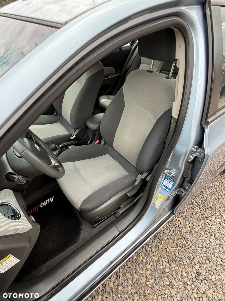 Chevrolet Cruze - 15