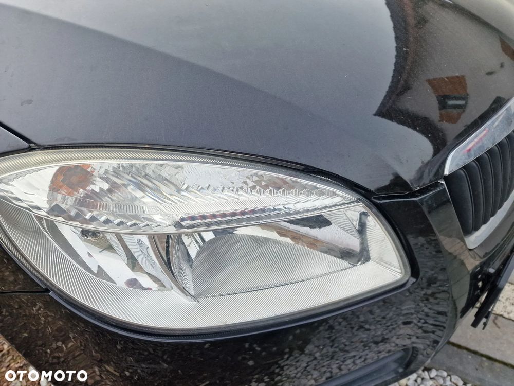 Reflektor  prawy  I  lewy  skoda  Fabia  II  roomster  przed  liftem - 2