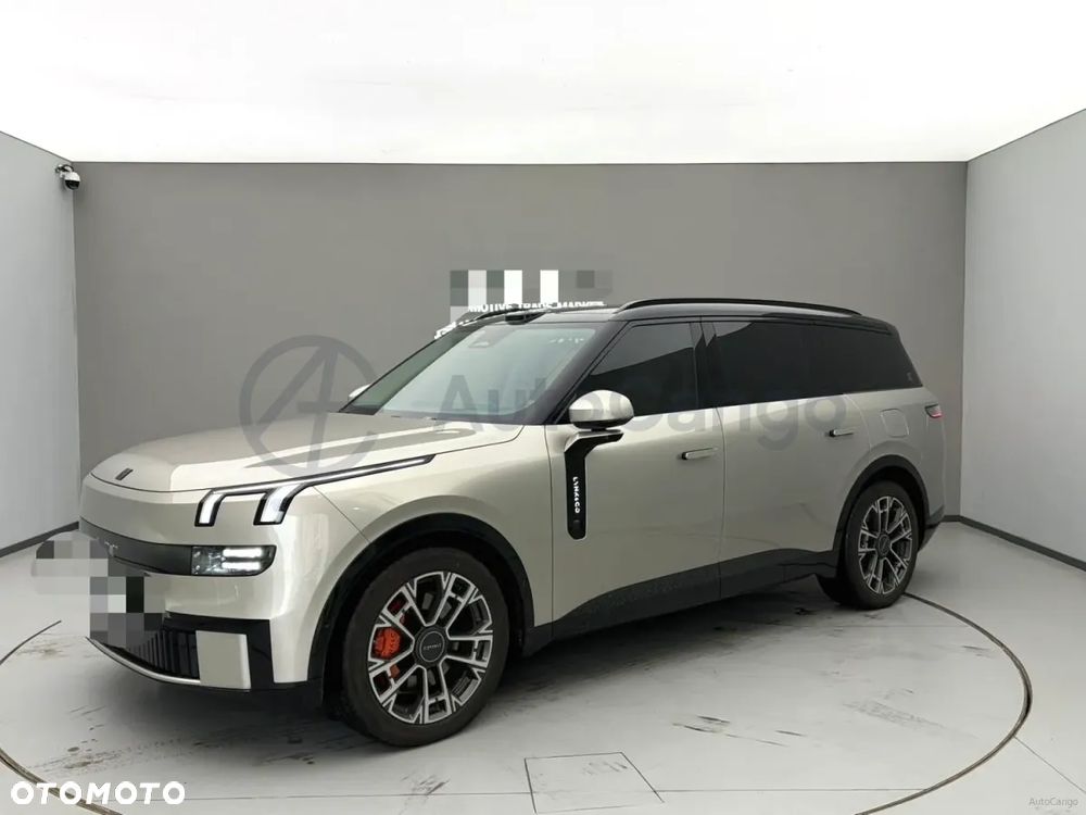 Lynk & Co 900 - 2