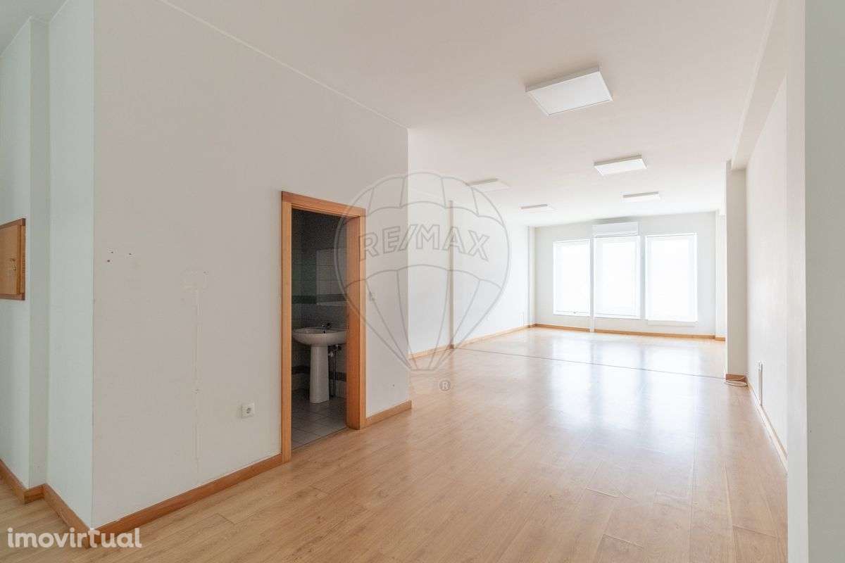 Loja  para arrendamento - Grande imagem: 3/13