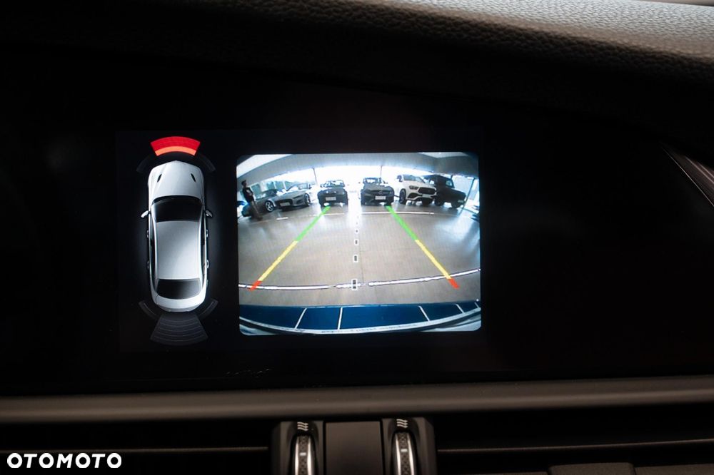 Alfa Romeo Giulia 2.0 Turbo Veloce Q4 - 18