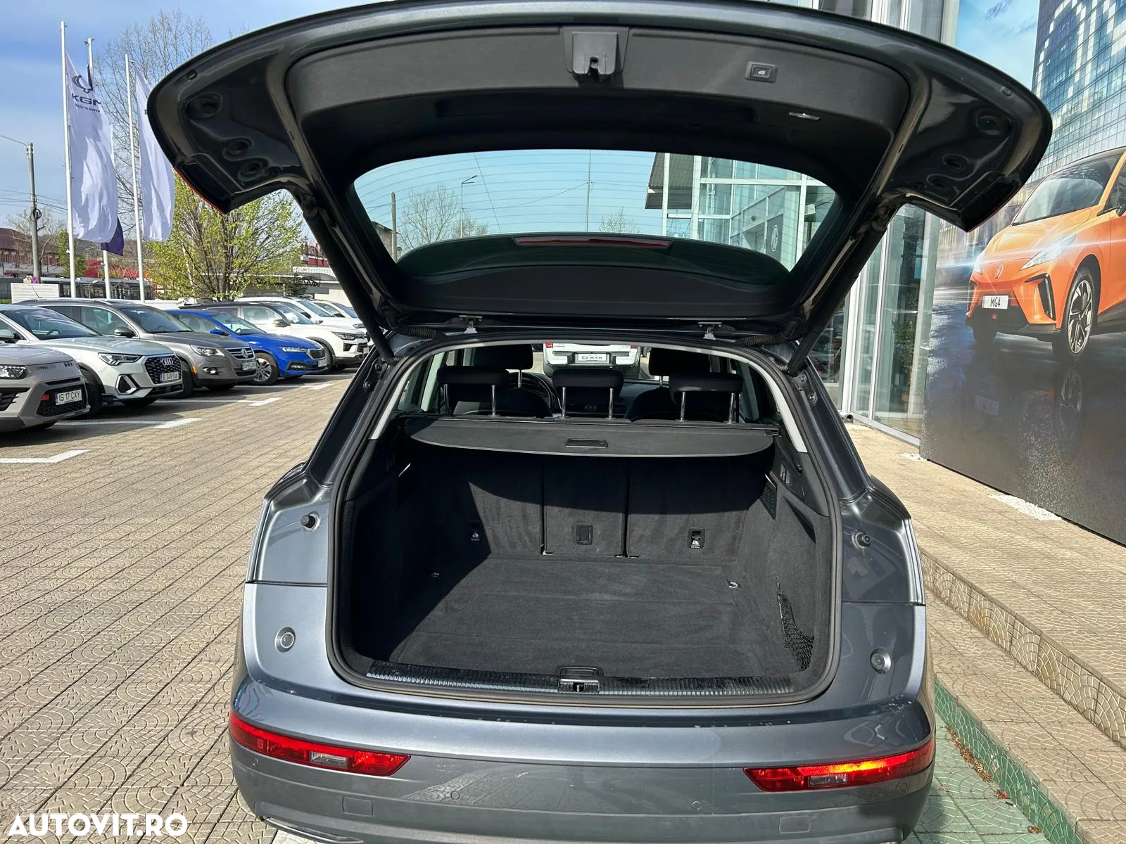 Audi Q5 2.0 40 TDI quattro S tronic Design - 8