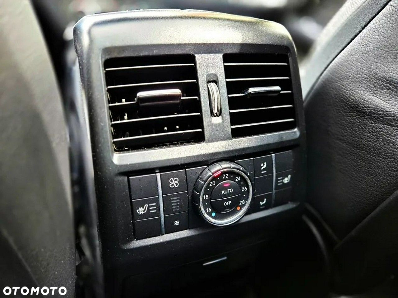 Mercedes-Benz GLE - 15