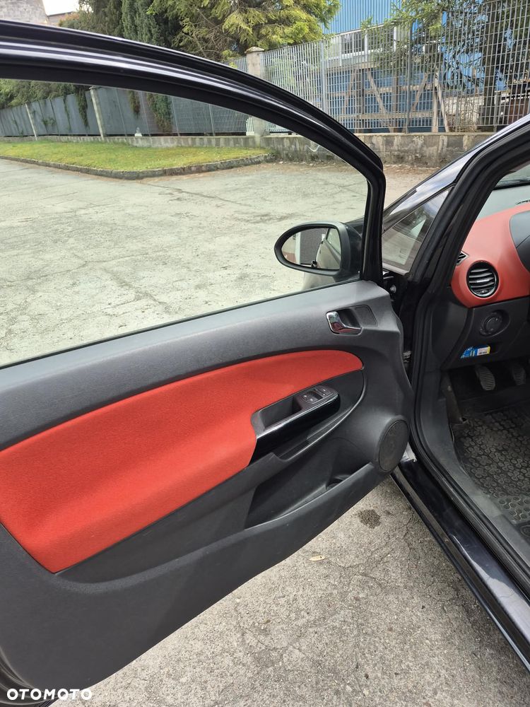 Opel Corsa 1.4 16V Cosmo - 18