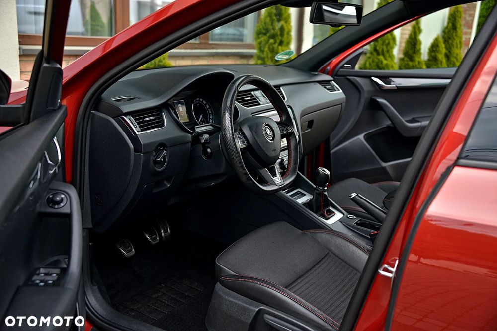 Skoda Octavia 2.0 TDI RS - 24