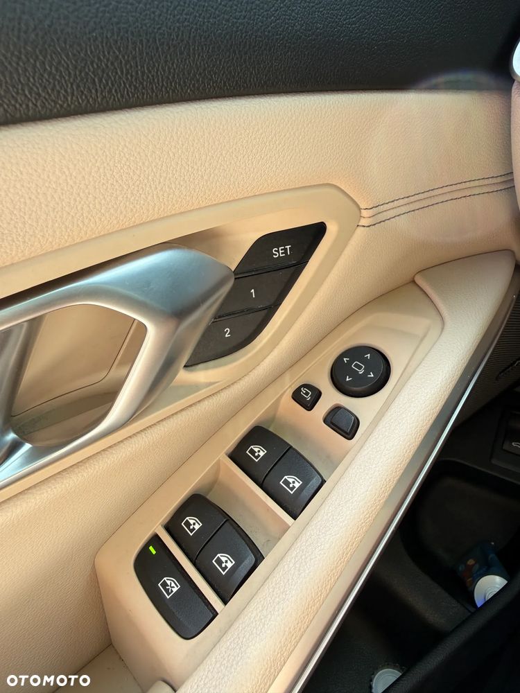 BMW Seria 3 320d MHEV Luxury Line - 14