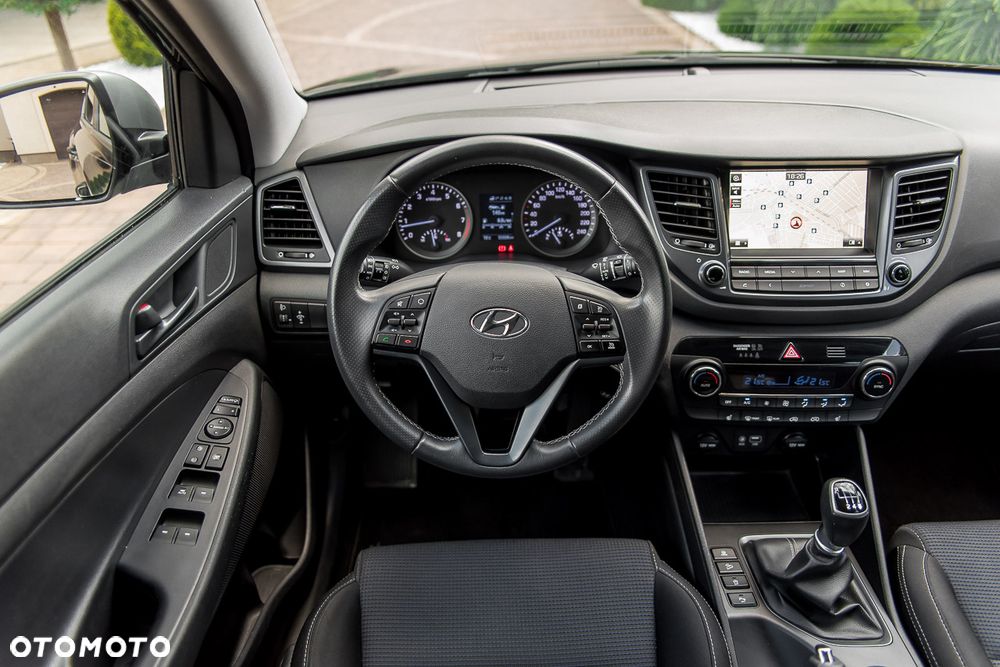 Hyundai Tucson 1.6 GDI BlueDrive GO 2WD - 33
