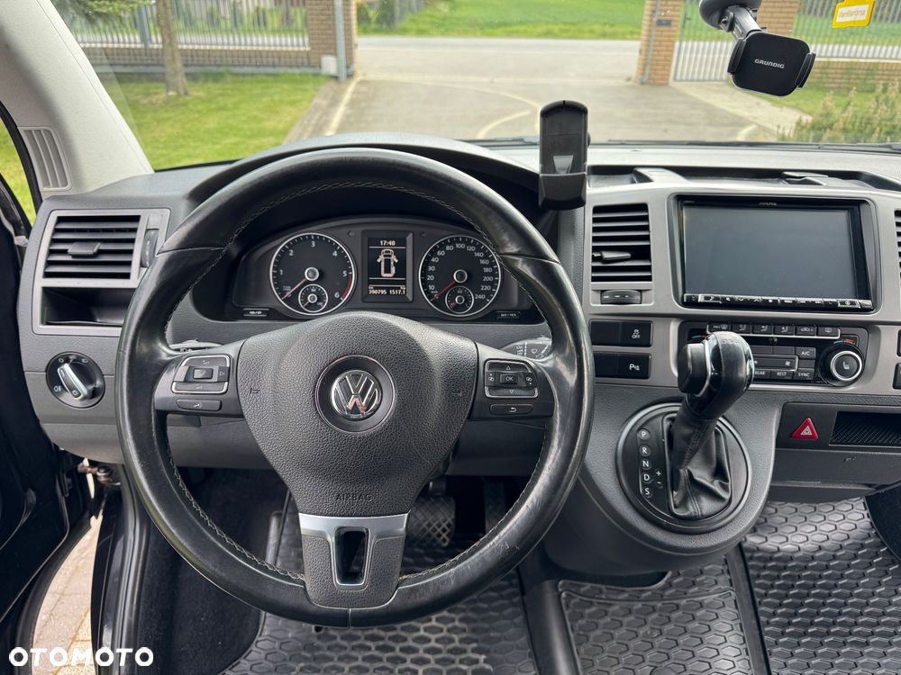 Volkswagen Caravelle - 20