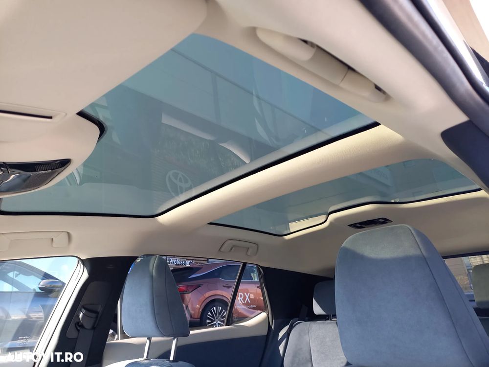 Lexus RZ 450e AWD Luxury - 18