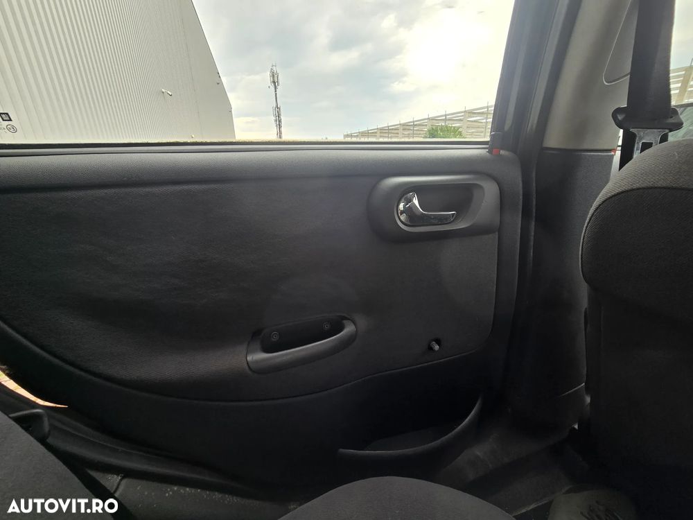 Opel Corsa - 8