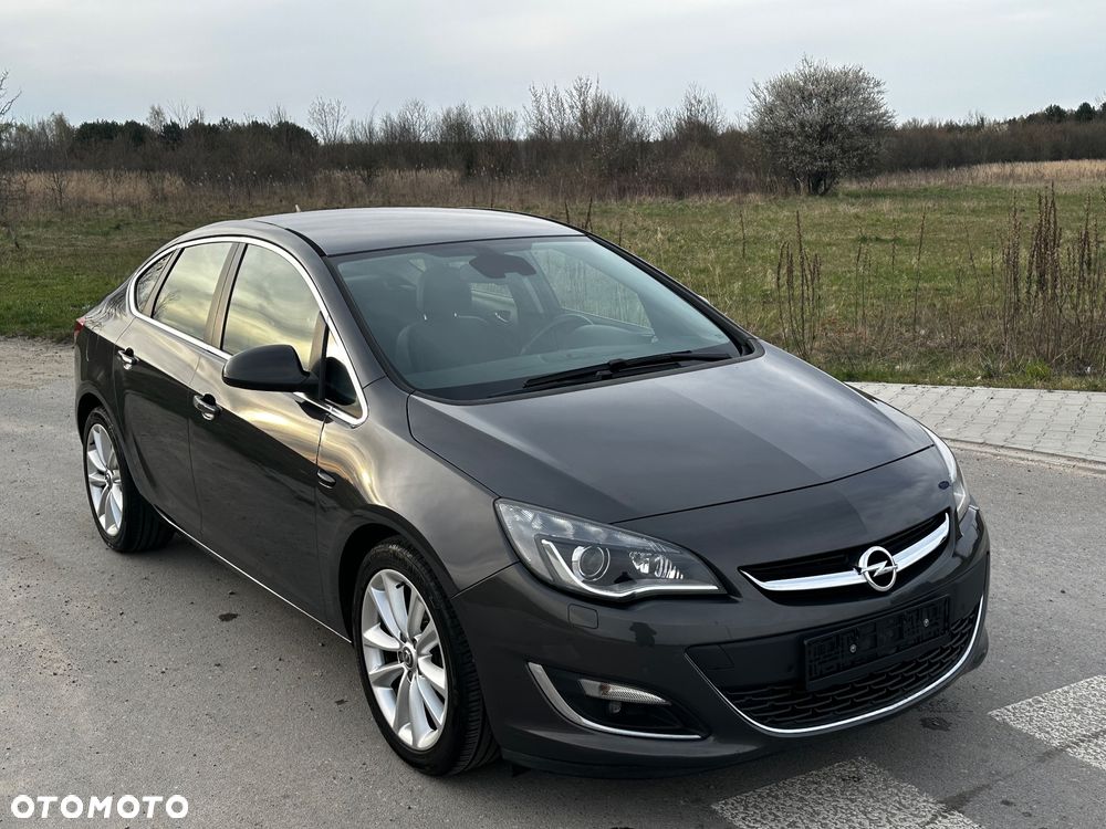 Opel Astra 1.6 Turbo Automatik Cosmo - 3