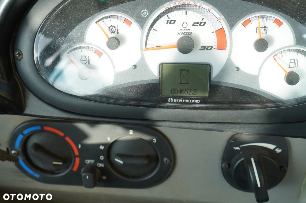 New Holland B115B / 4600 MTH! / 2021 - 25