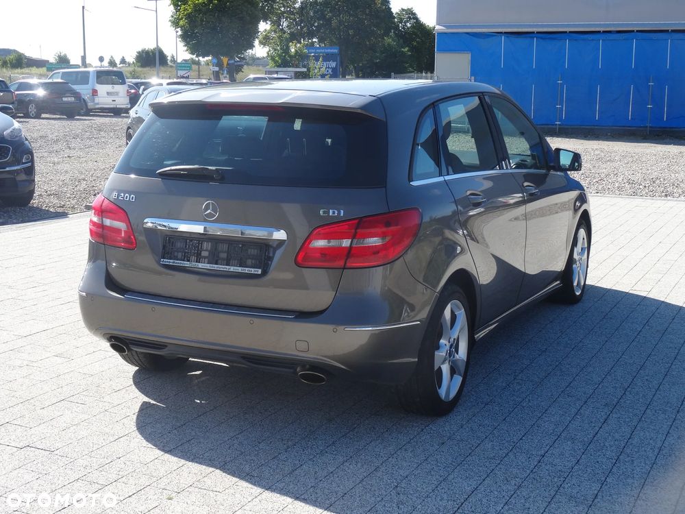 Mercedes-Benz Klasa B 200 CDI (BlueEFFICIENCY) - 12