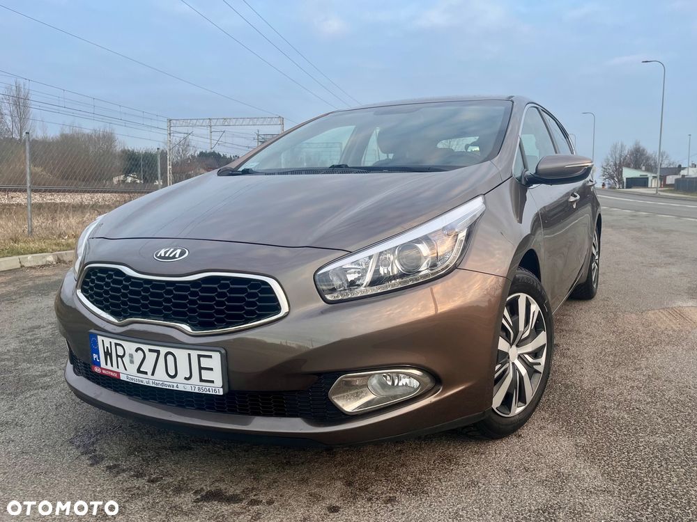 Kia Ceed 1.6 GDI L - 14