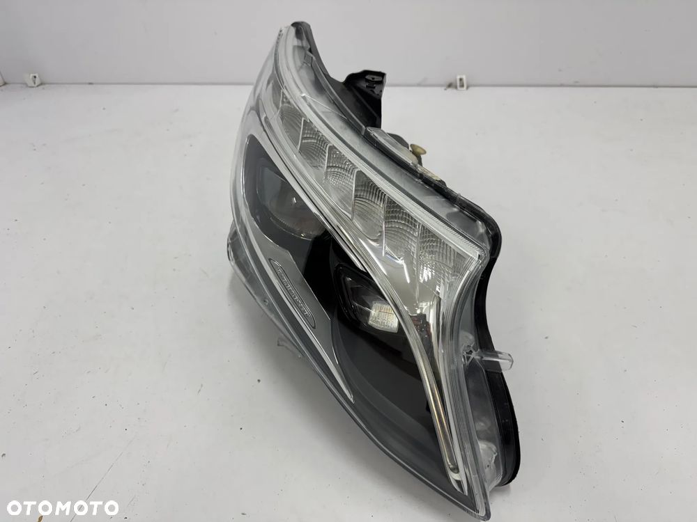 LAMPA PRAWA MERCEDES V KLASA W447 ILS 2019- - 2