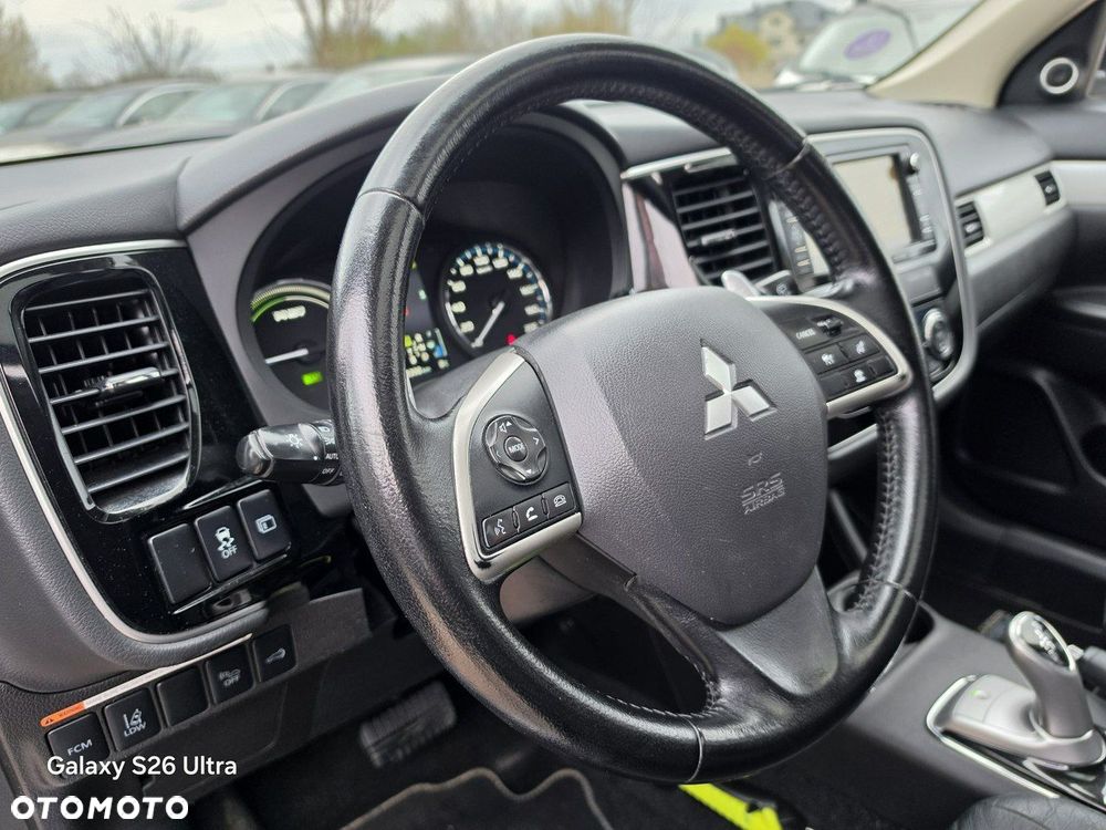Mitsubishi Outlander - 39