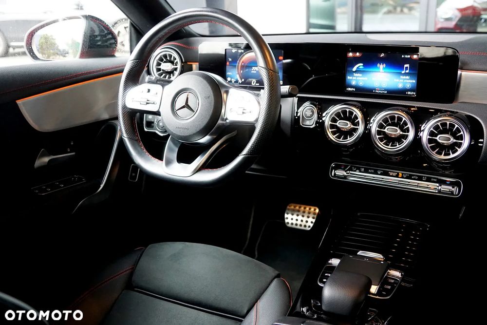 Mercedes-Benz CLA 180 7G-DCT AMG Line - 28