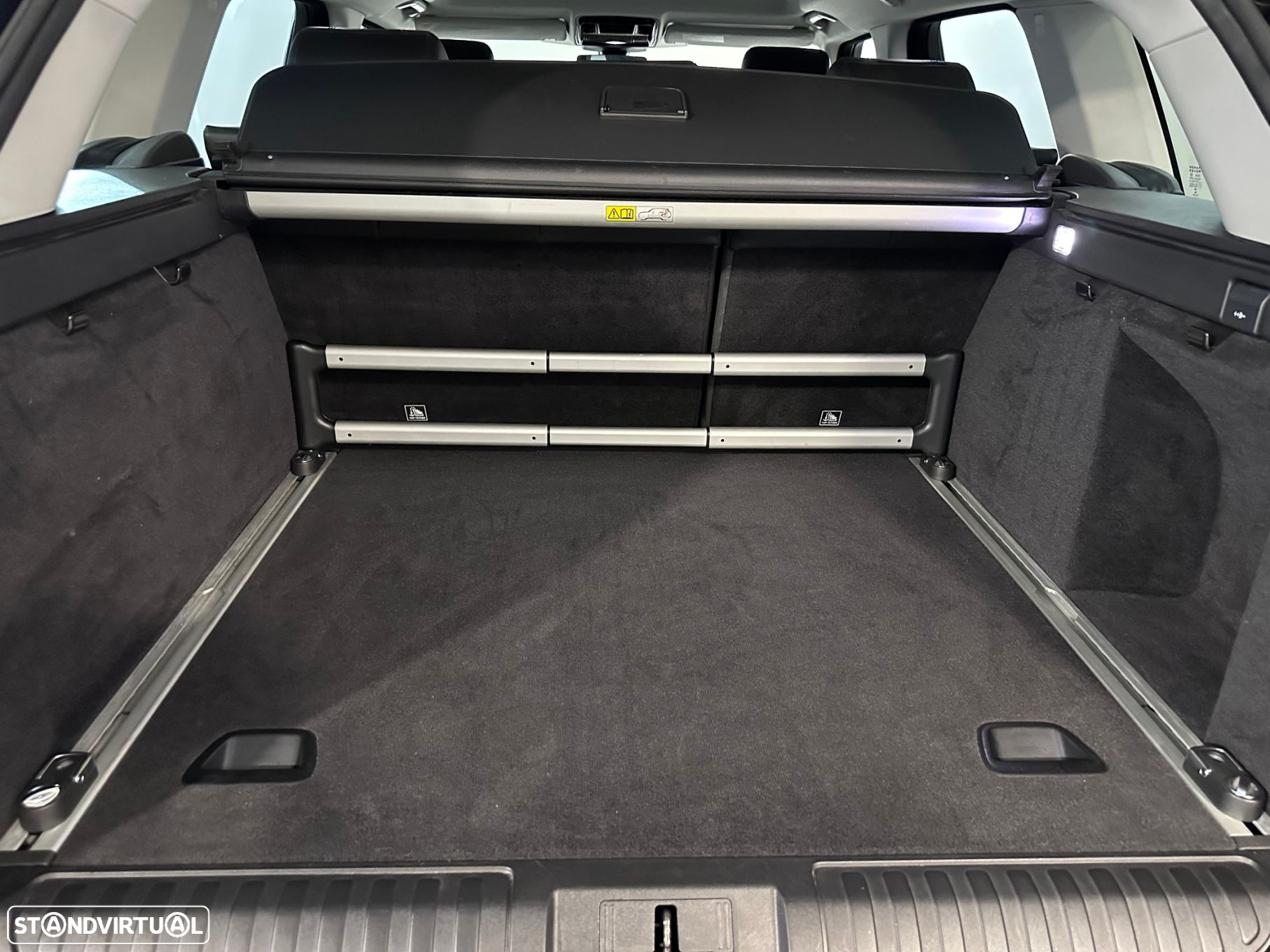 Land Rover Range Rover Sport 2.0 SD4 HSE - 29