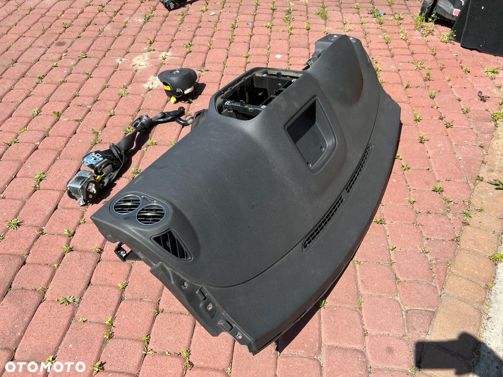 DESKA KONSOLA KOKPIT PODUSZKA PASY VW GOLF 6 VI PLUS - 5