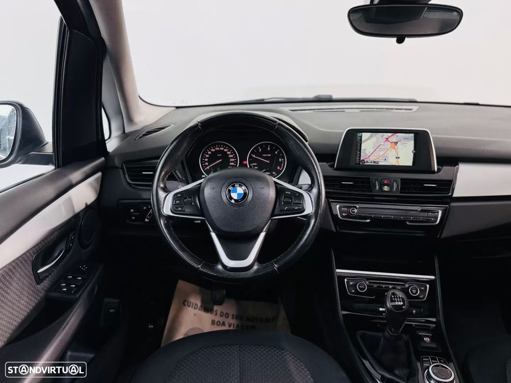 BMW 216 Active Tourer d Advantage - 25
