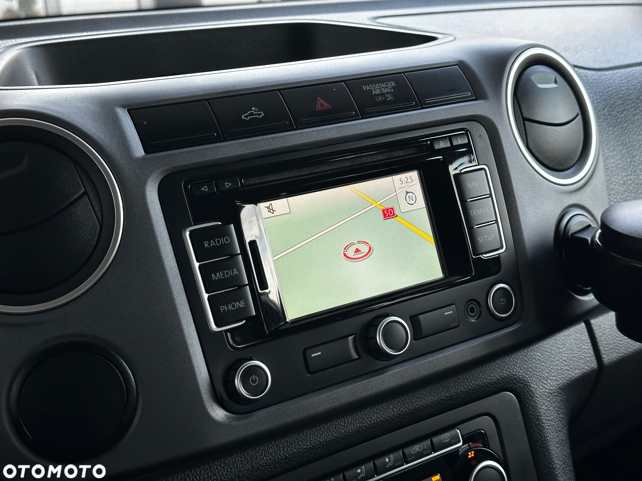 Volkswagen Amarok - 32