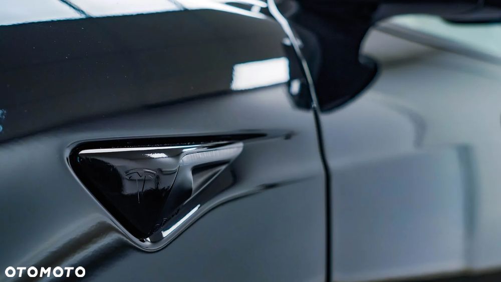 Tesla Model S Performance - 4