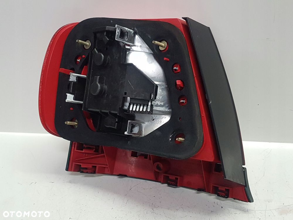 AUDI A4 B5 SEDAN LAMPA PRAWA TYŁ TYLNA EUROPA - 10