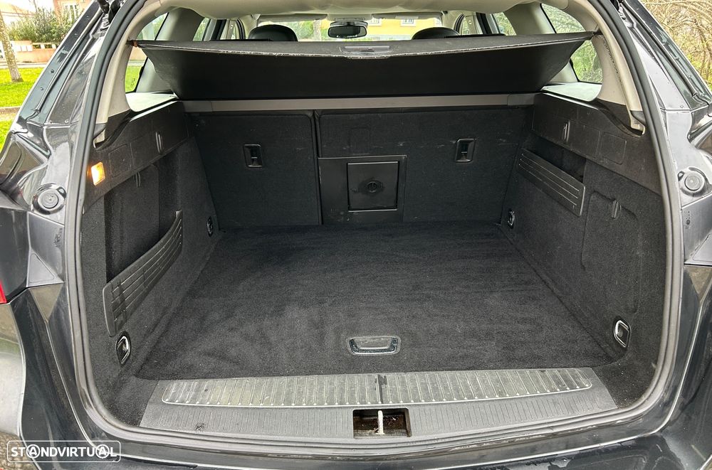 Opel Astra Sports Tourer - 25