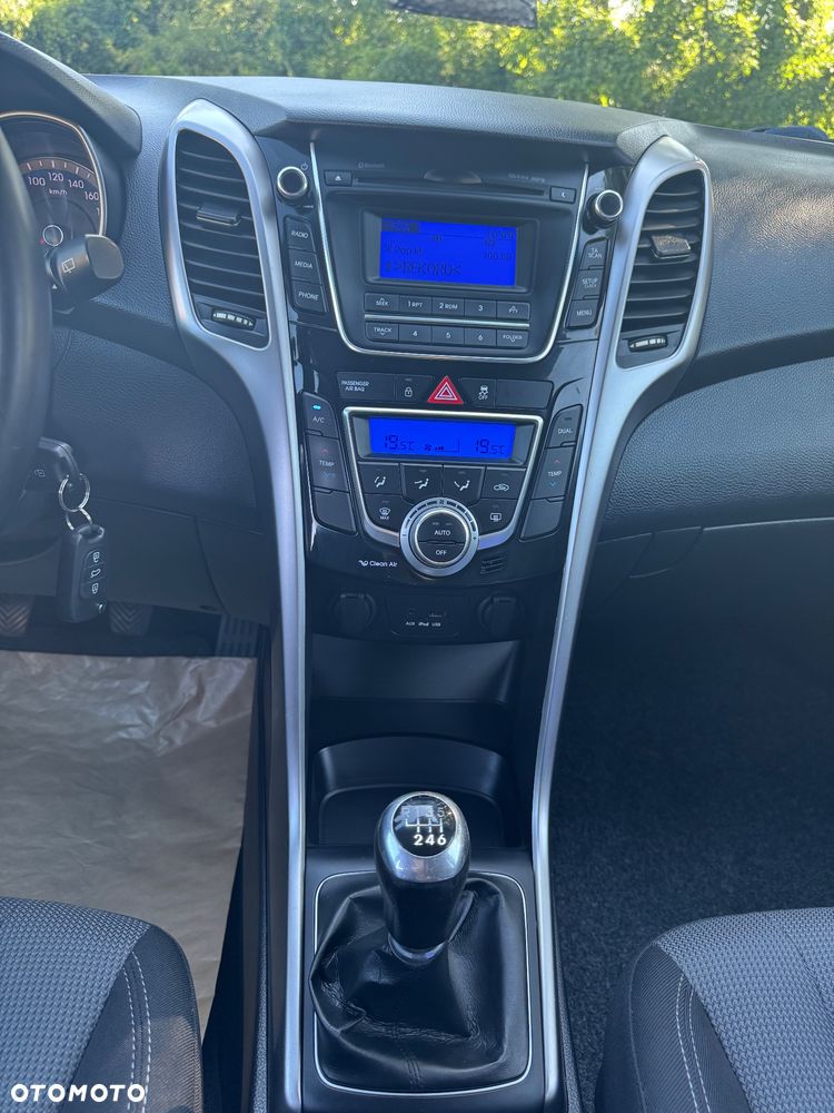 Hyundai i30 blue 1.6 CRDi Classic Navigation - 28