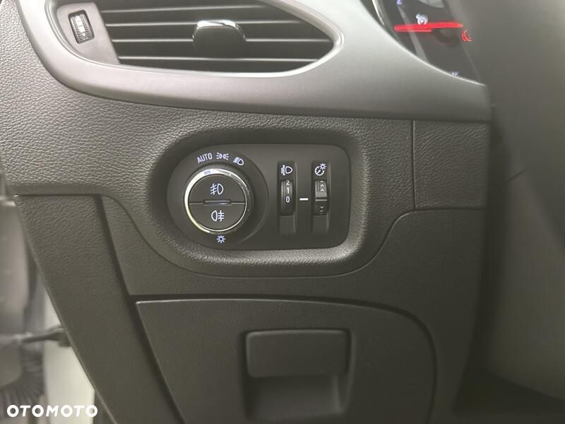 Opel Astra 1.4 T GPF Enjoy S&S - 13